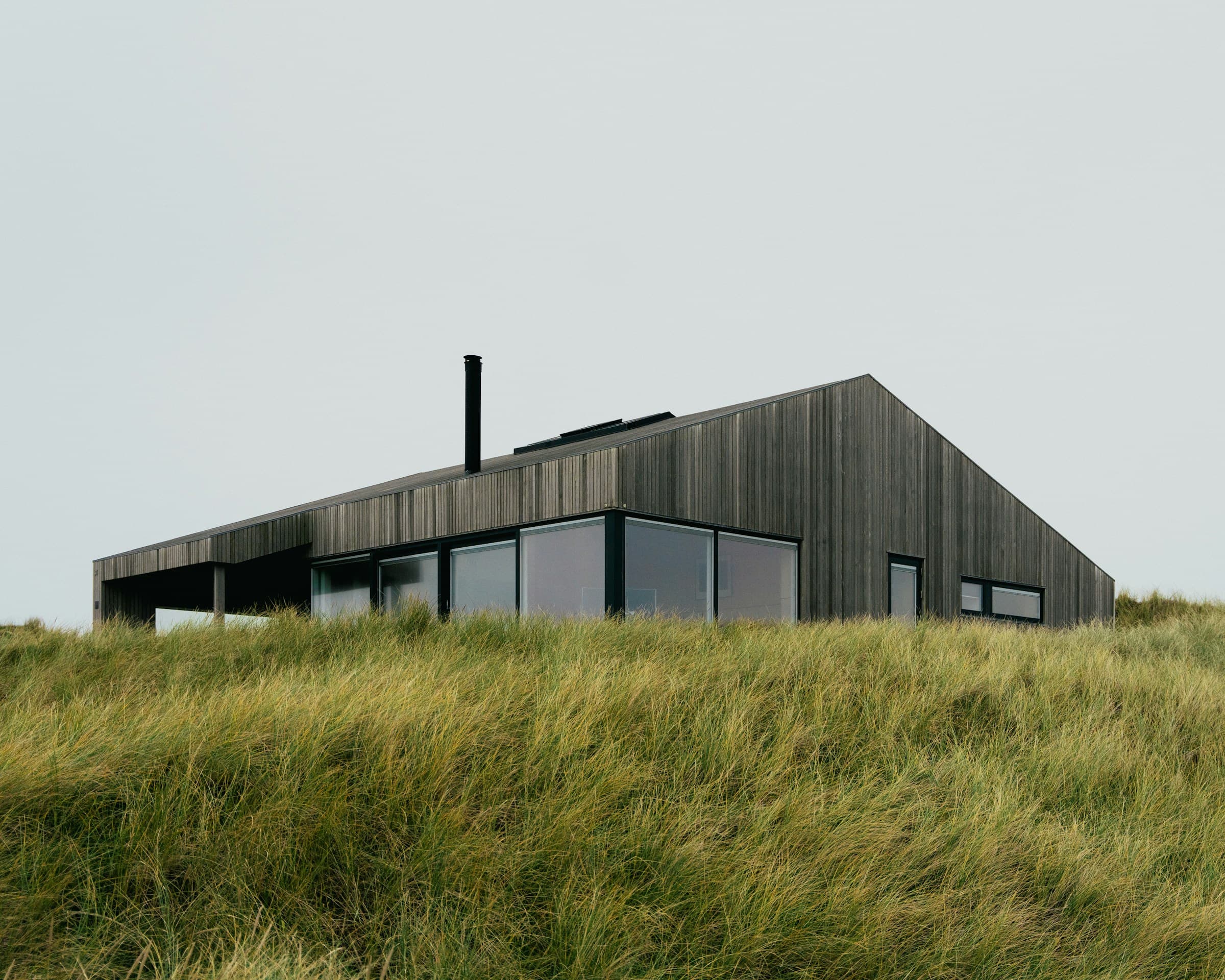 johannes-sejer-Xn3vcIpPi1E-unsplash 1